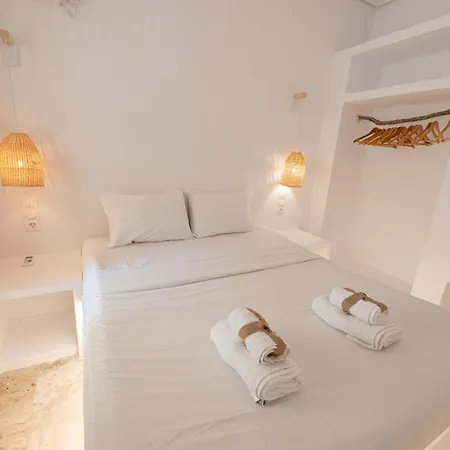 Hotel The White Rose 2*